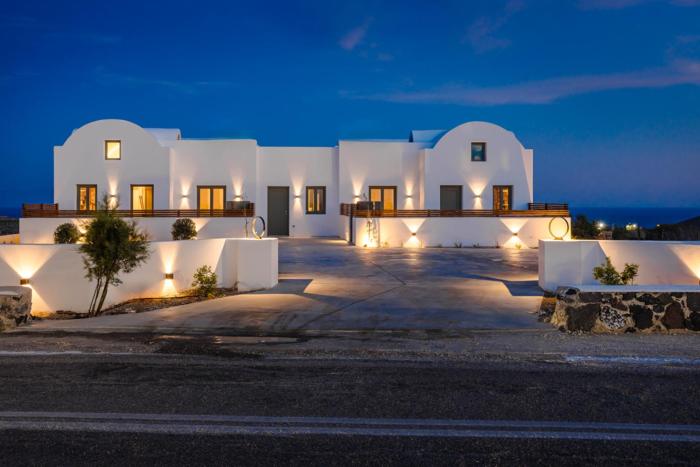 acro caldo suites