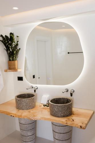 acro caldo suites