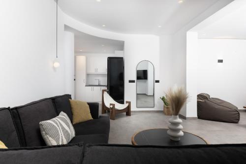 acro caldo suites
