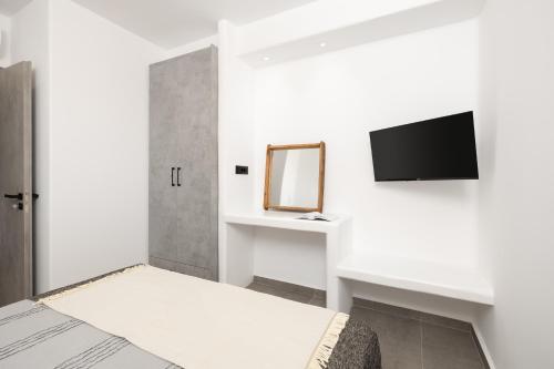 acro caldo suites