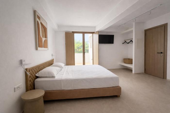 reya suites