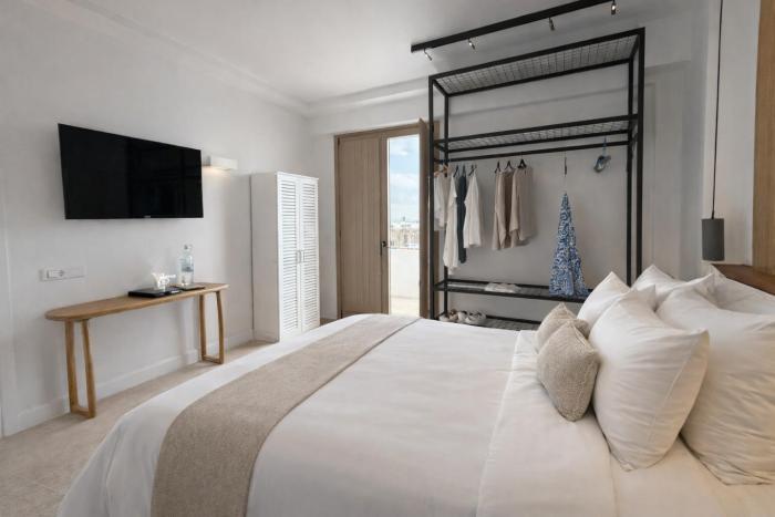 reya suites