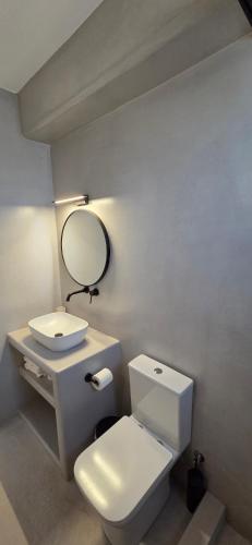 reya suites