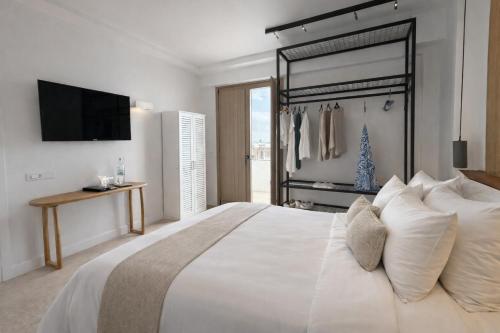 reya suites