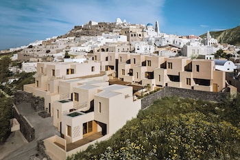 enorme eos santorini