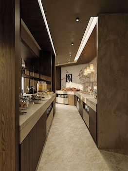 nesean plaza hotel