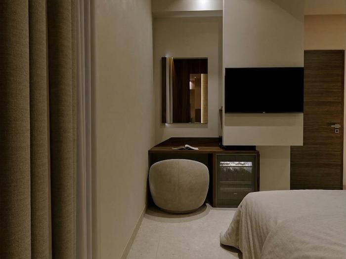 nesean plaza hotel