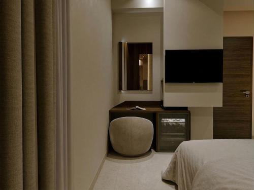 nesean plaza hotel