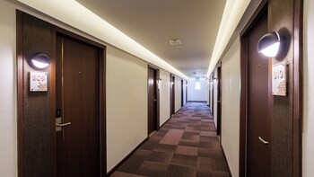b2 huai khwang boutique and budget hotel