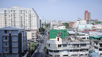 b2 huai khwang boutique and budget hotel