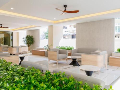 b2 huai khwang boutique and budget hotel