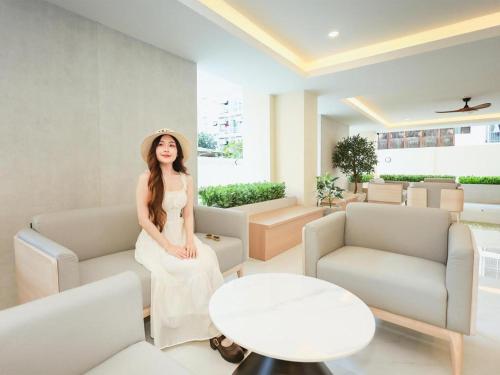 b2 huai khwang boutique and budget hotel