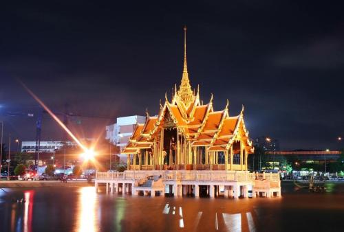b2 huai khwang boutique and budget hotel