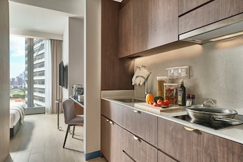 Oakwood Premier Raffles Place Singapore,,5 star