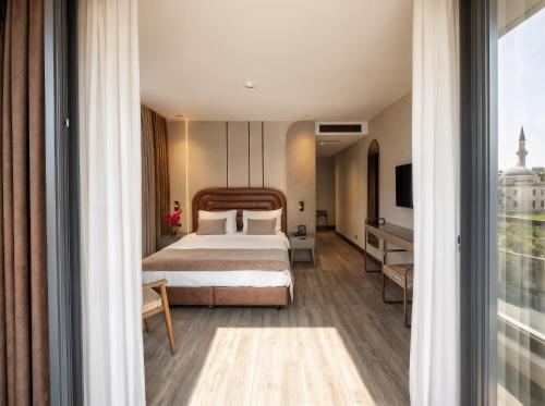 edition old city hotel