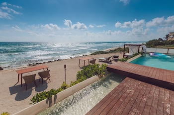 o tulum riviera maya condo hotel