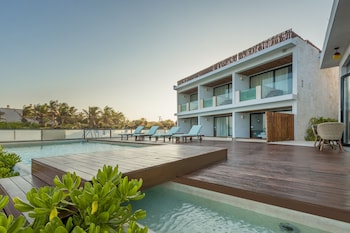 o tulum riviera maya condo hotel
