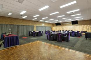 coopers colonial motel