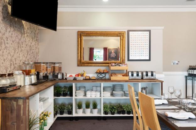 coopers colonial motel