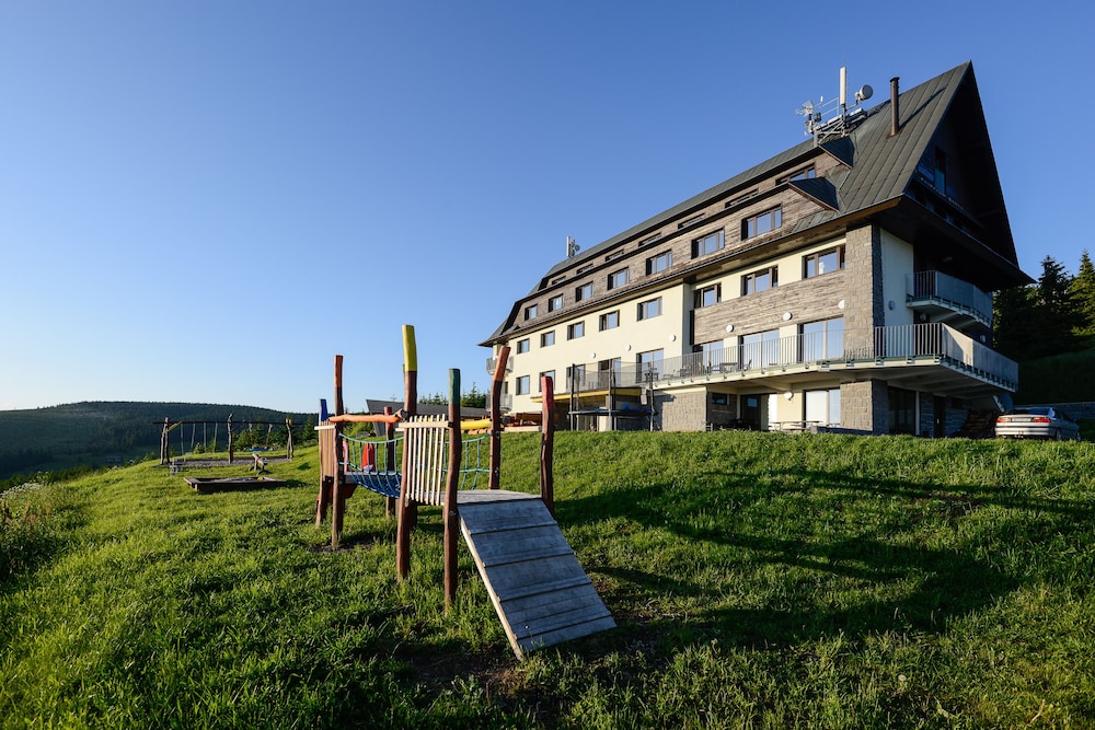 horsky hotel friesovy boudy