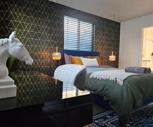 forty first place boutique hostel