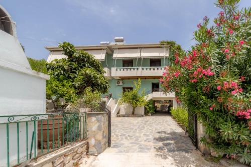 pteleo apartments