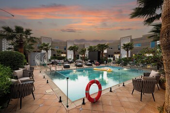 renium al qairawan resort riyadh