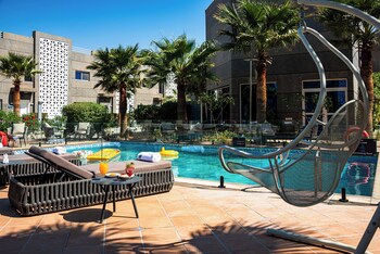 renium al qairawan resort riyadh