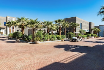 renium al qairawan resort riyadh