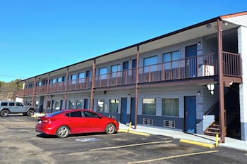 eagle inn by hotel o richmond midlothian turnpike