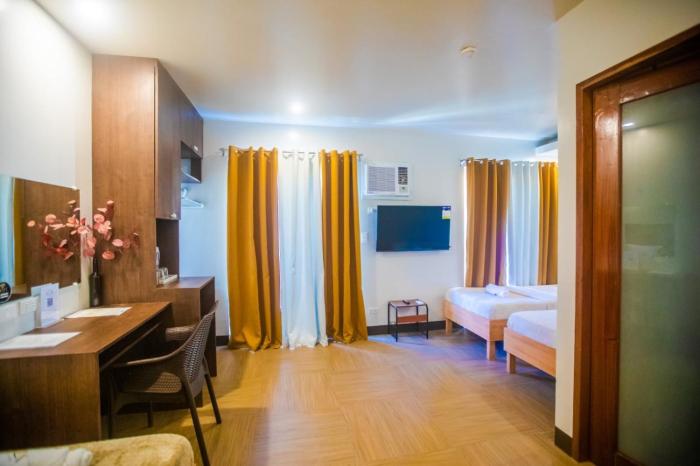 hotel naer