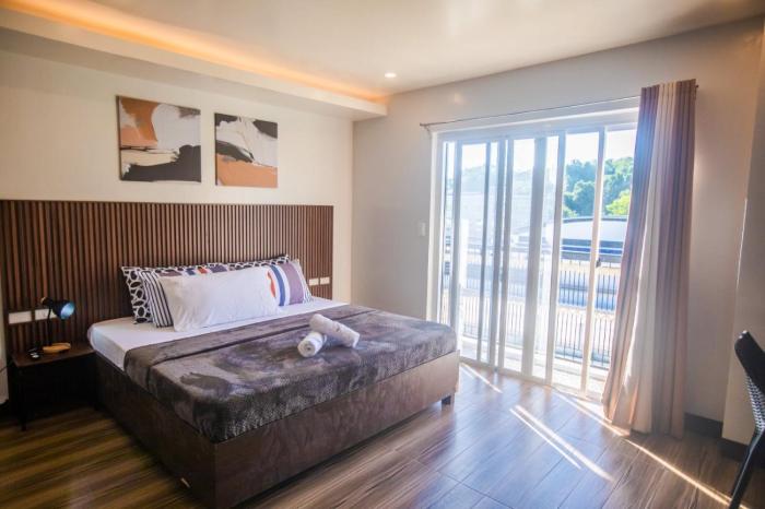 hotel naer
