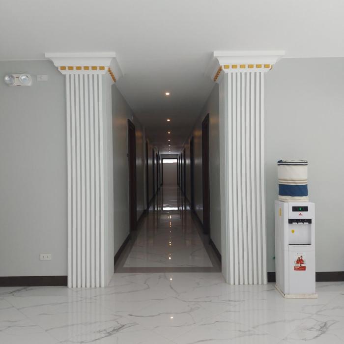 hotel naer