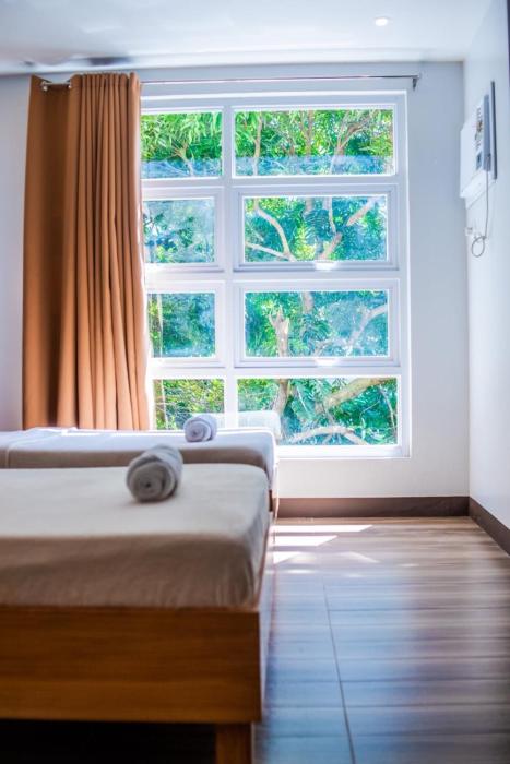 hotel naer