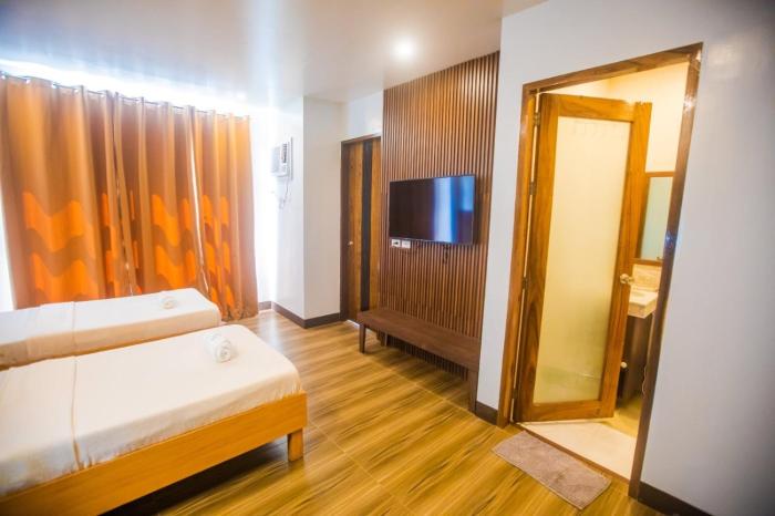 hotel naer
