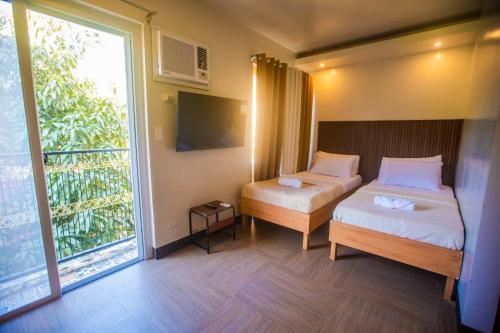 hotel naer
