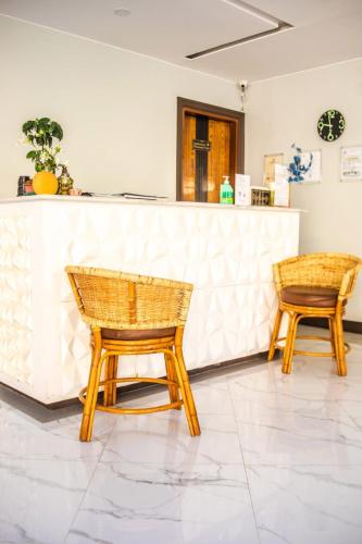 hotel naer
