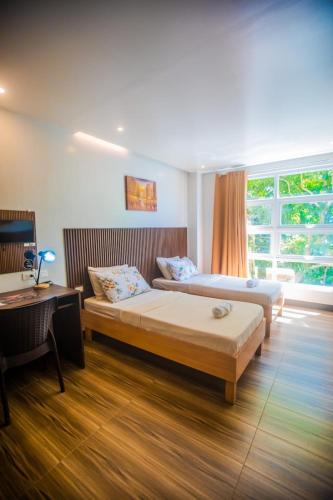 hotel naer