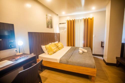 hotel naer