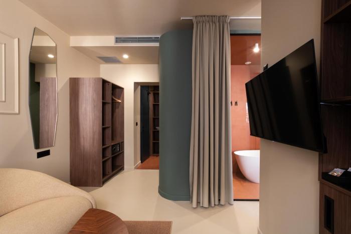 boutique hotel opera