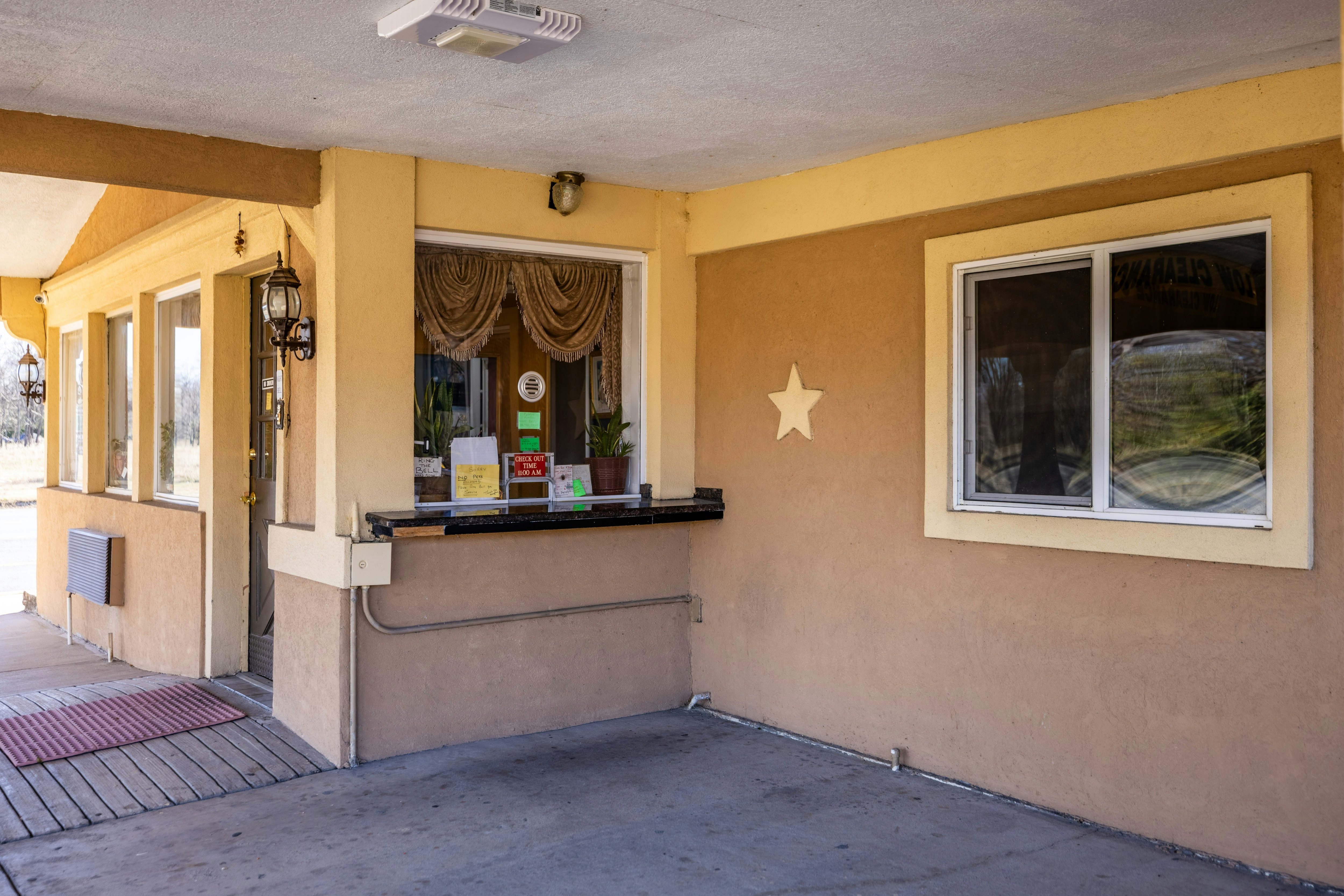 western inn by capital o cleburne tx