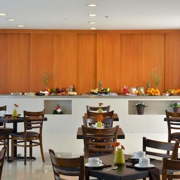 Hotel Lois Express Monterrey Aeropuerto La Fe,,2 star
