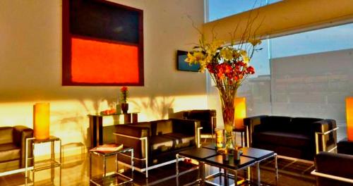 hotel lois express monterrey aeropuerto la fe