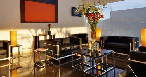 hotel lois express monterrey aeropuerto la fe