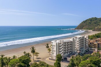 claritas beach bar and resort