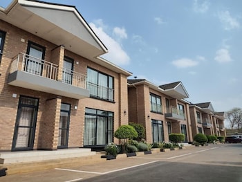 lifestyle boutique hotel
