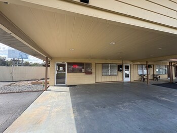 budget host inn ocala near i 75 by hotel o