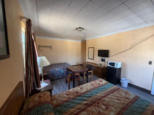 railroad inn amory near tupelo ms