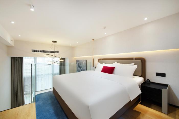 novotel living yunnan dianchi times