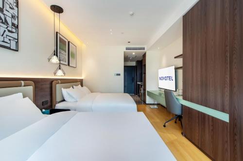 novotel living yunnan dianchi times